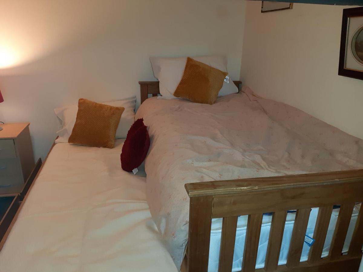 Phoenix Nights Guest House Barrow-in-Furness Buitenkant foto