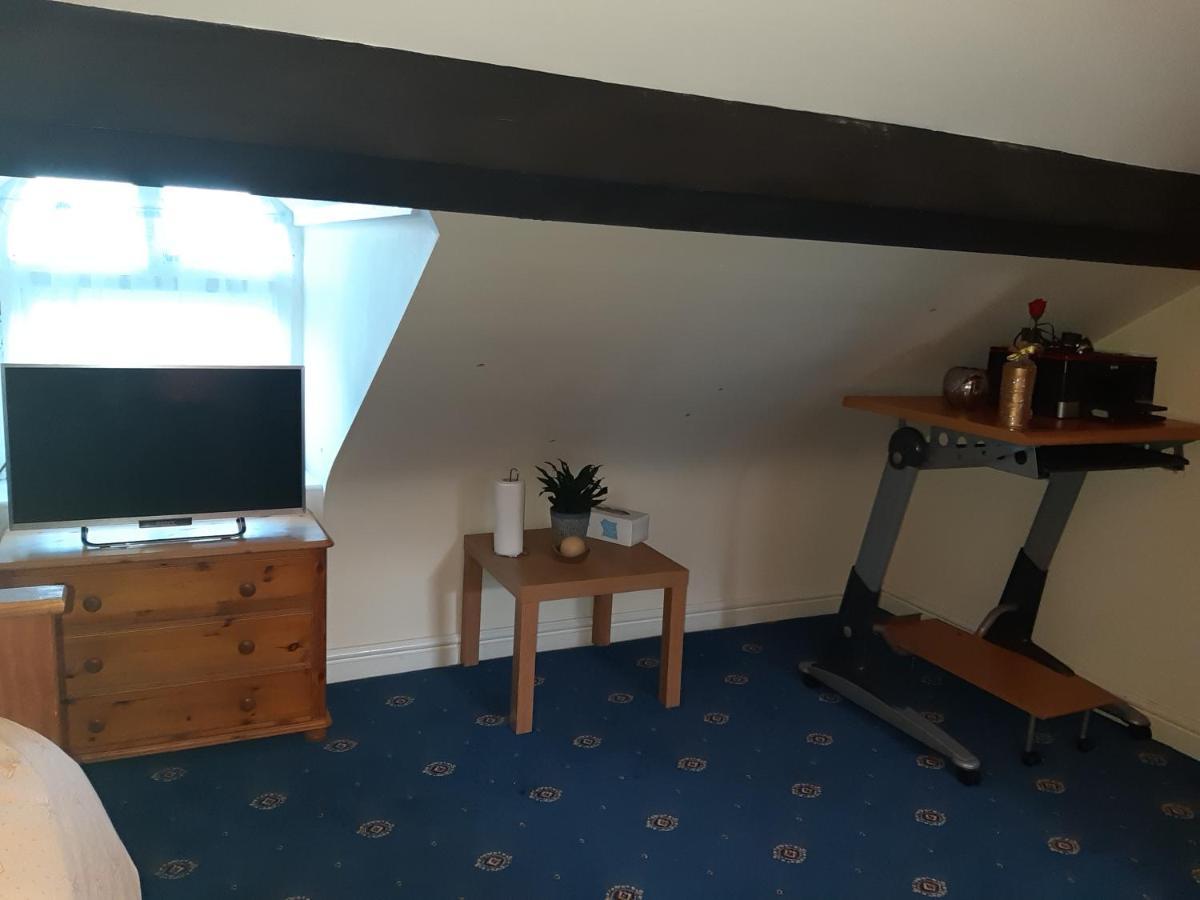 Phoenix Nights Guest House Barrow-in-Furness Buitenkant foto