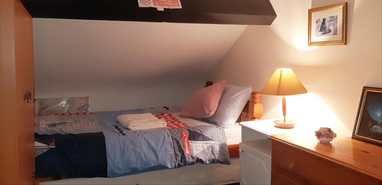 Phoenix Nights Guest House Barrow-in-Furness Buitenkant foto