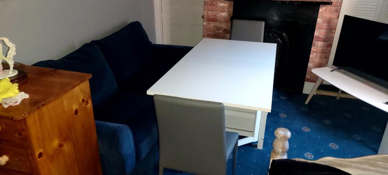 Phoenix Nights Guest House Barrow-in-Furness Buitenkant foto