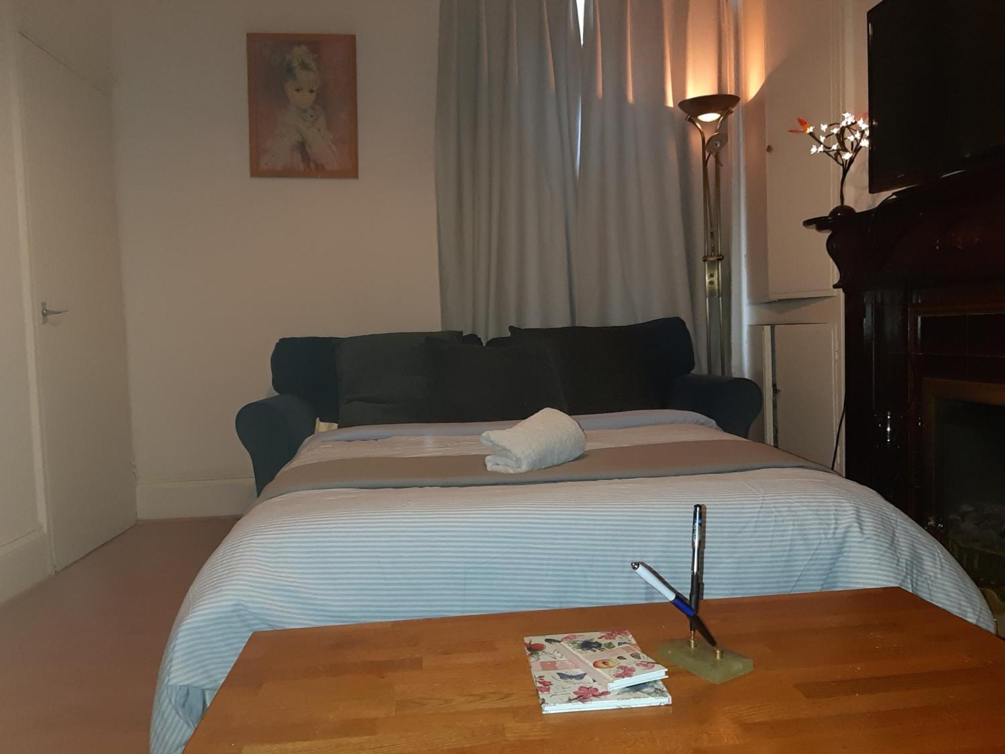 Phoenix Nights Guest House Barrow-in-Furness Buitenkant foto