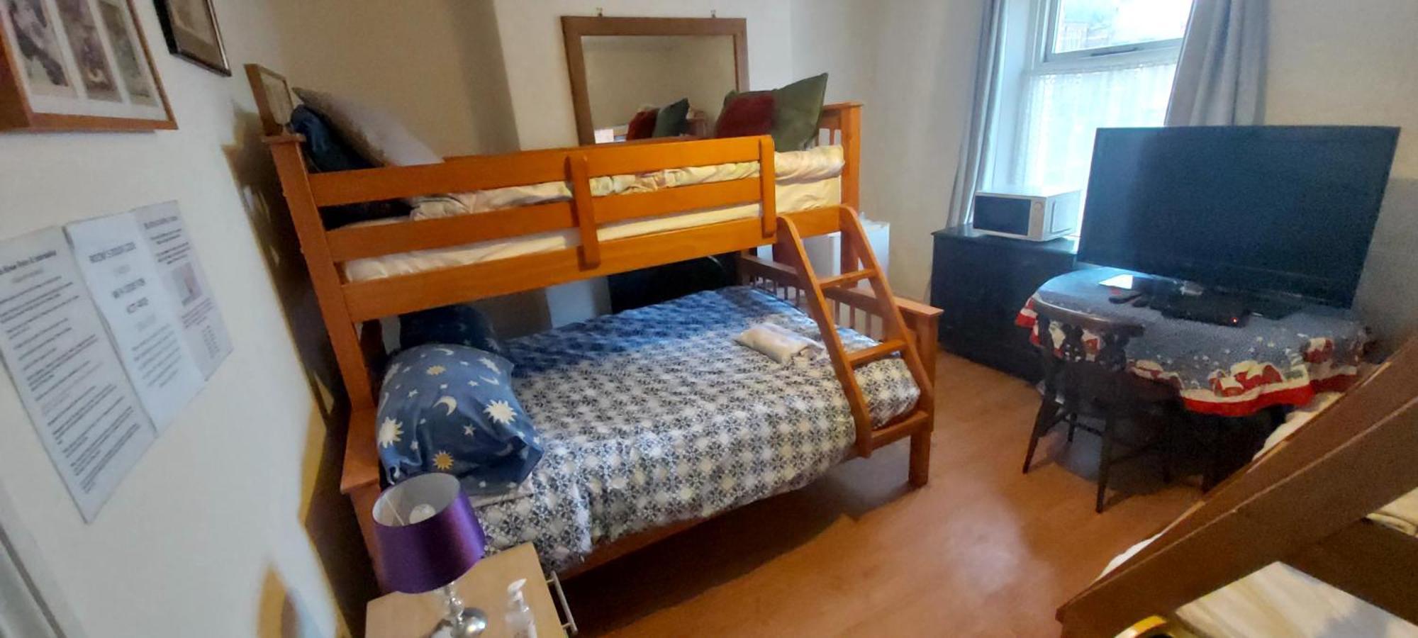 Phoenix Nights Guest House Barrow-in-Furness Buitenkant foto