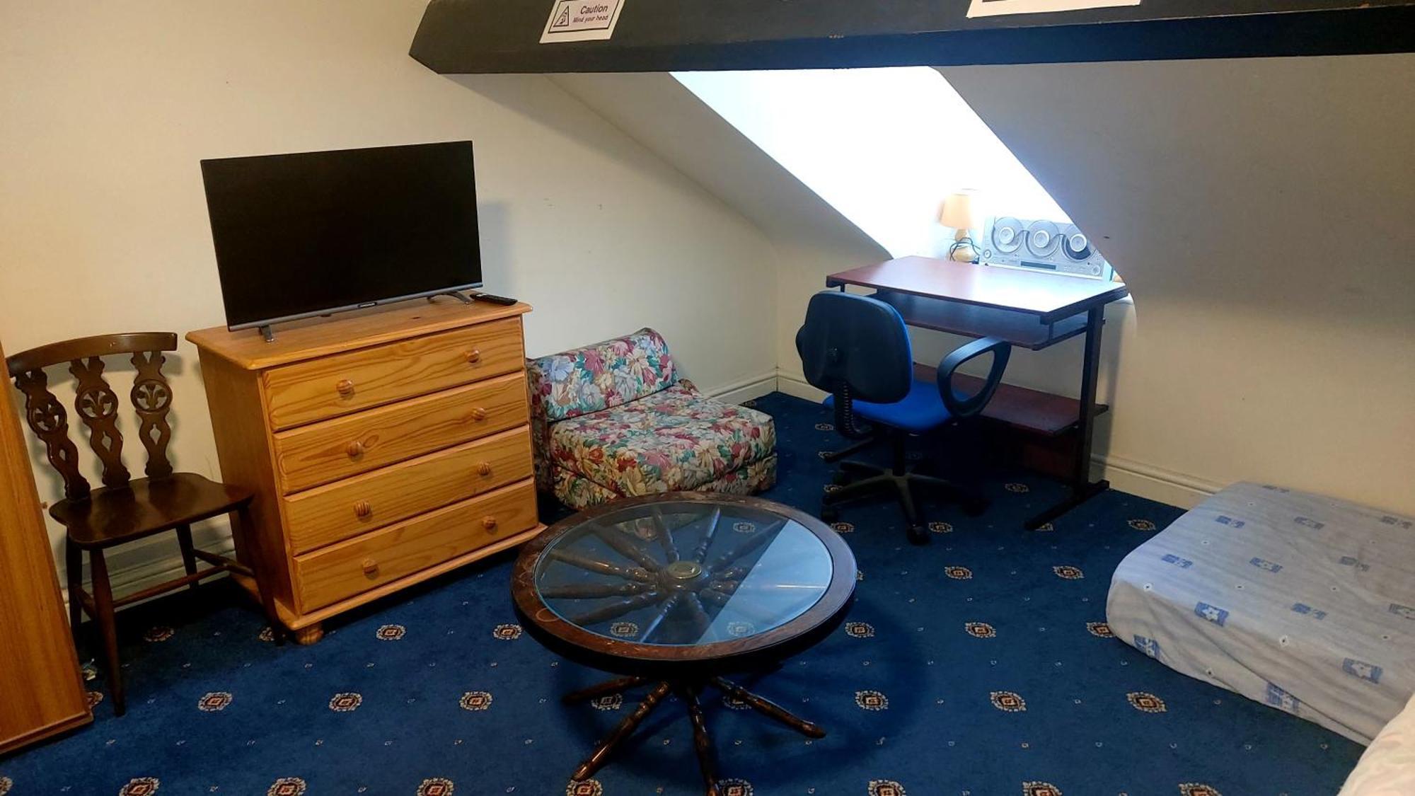 Phoenix Nights Guest House Barrow-in-Furness Buitenkant foto